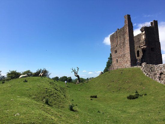 Brough Castle Ice Cream Parlour